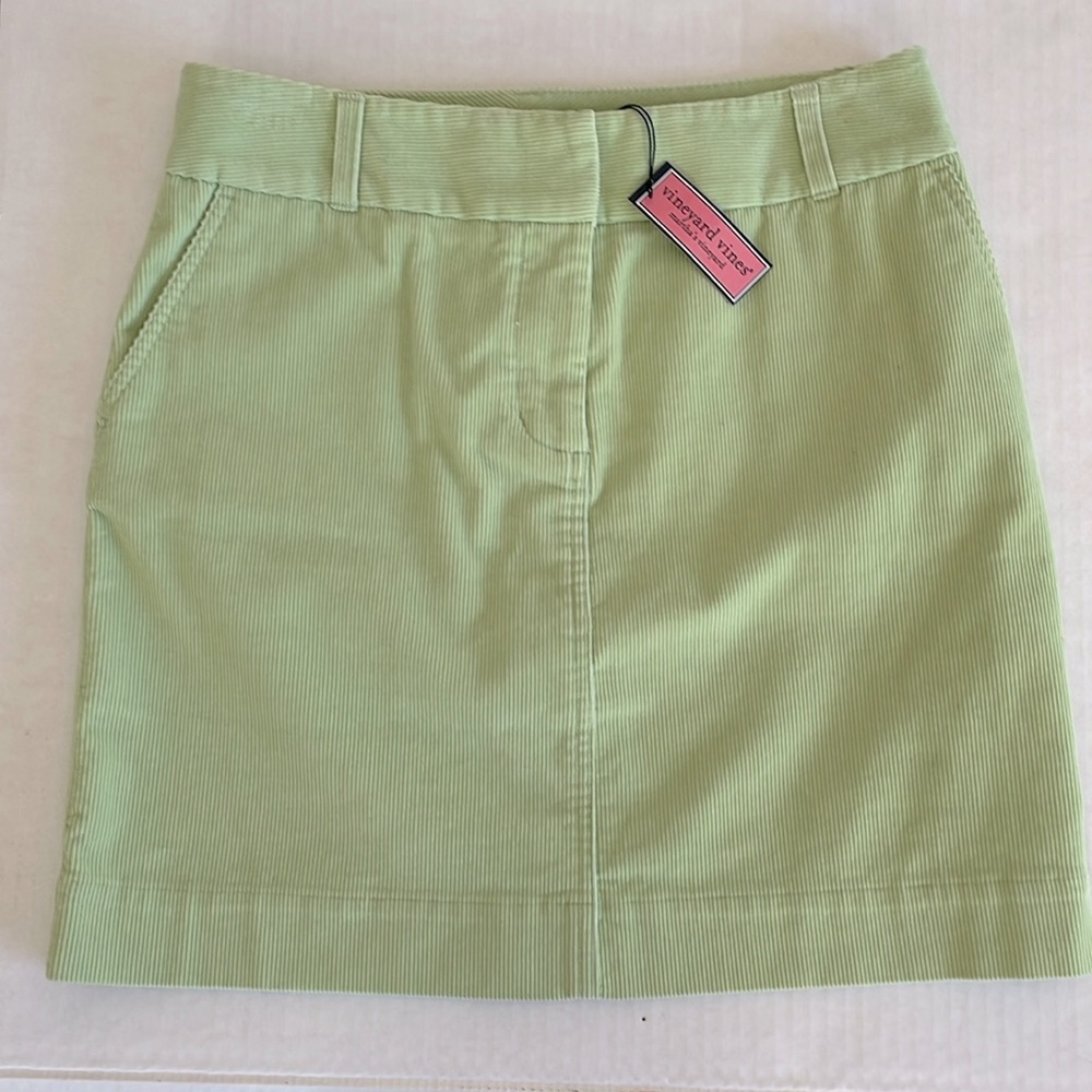 New Vineyard Vines Lime Green Corduroy Skirt, Size 4
